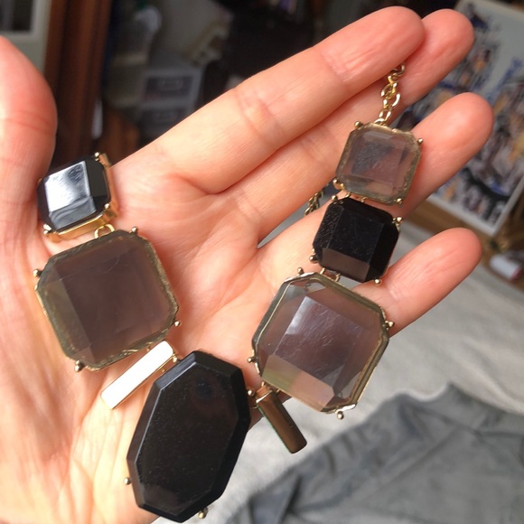 Charming Charlie’s Statement Necklace - Picture 4 of 4